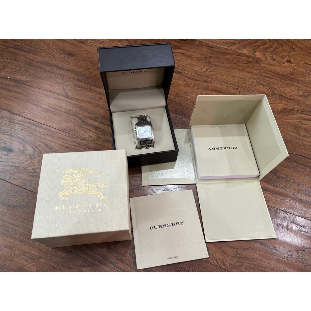 Burberry watch BU1560 Swiss UNTESTED